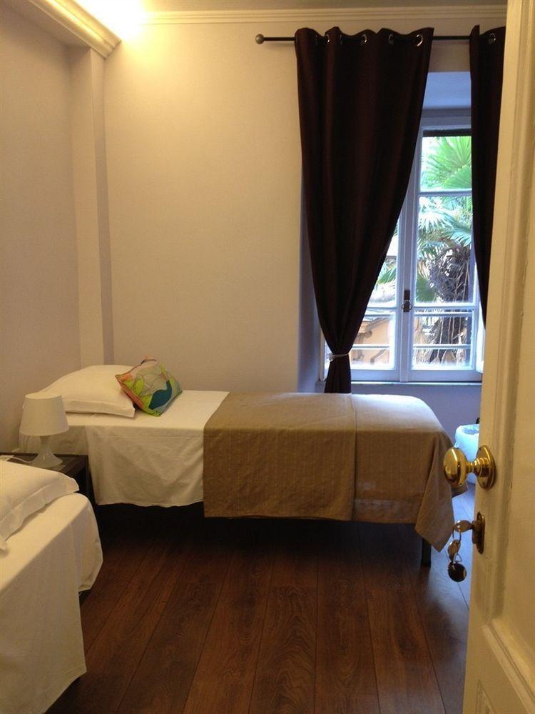 Rhome Hosting Rome Bagian luar foto